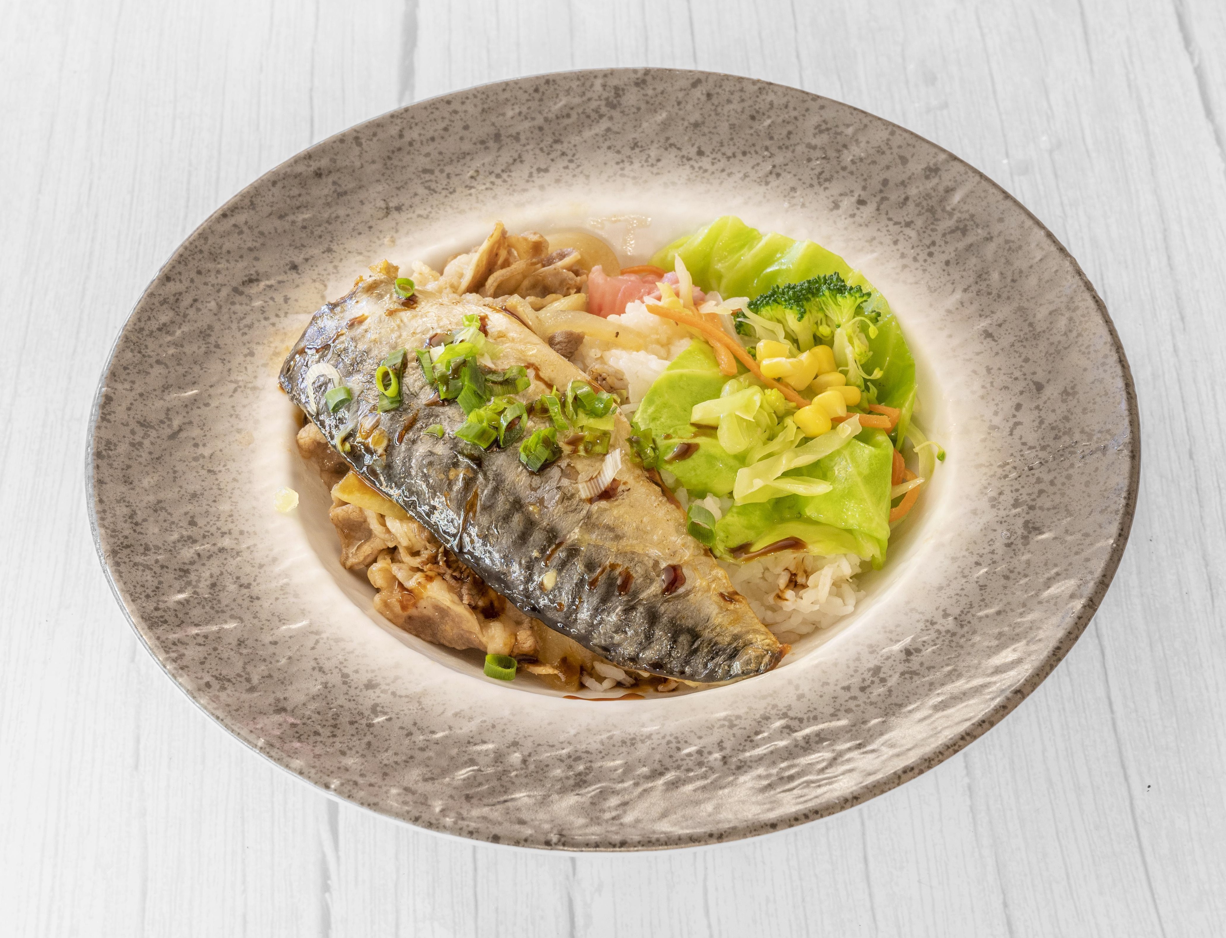 鯖魚牛肉丼實景照片